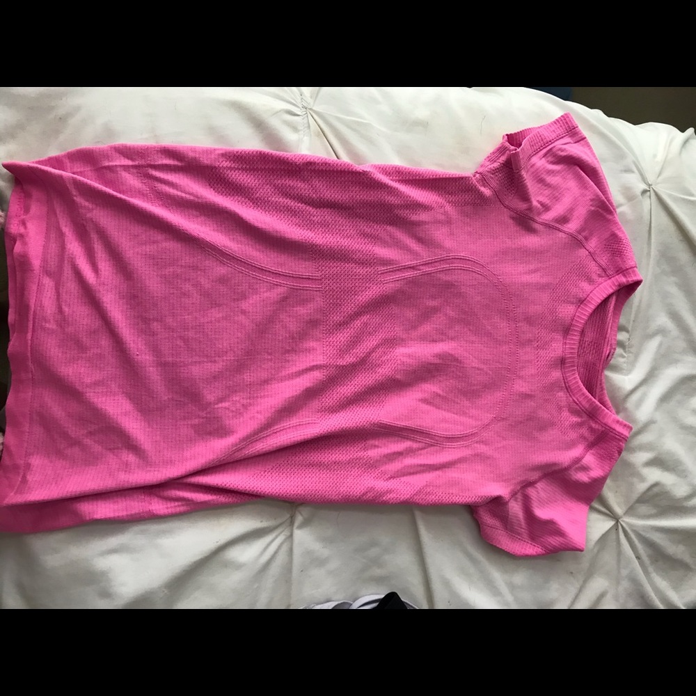 Swiftly Swift Short Sleeve worn 4-5x Lululemon